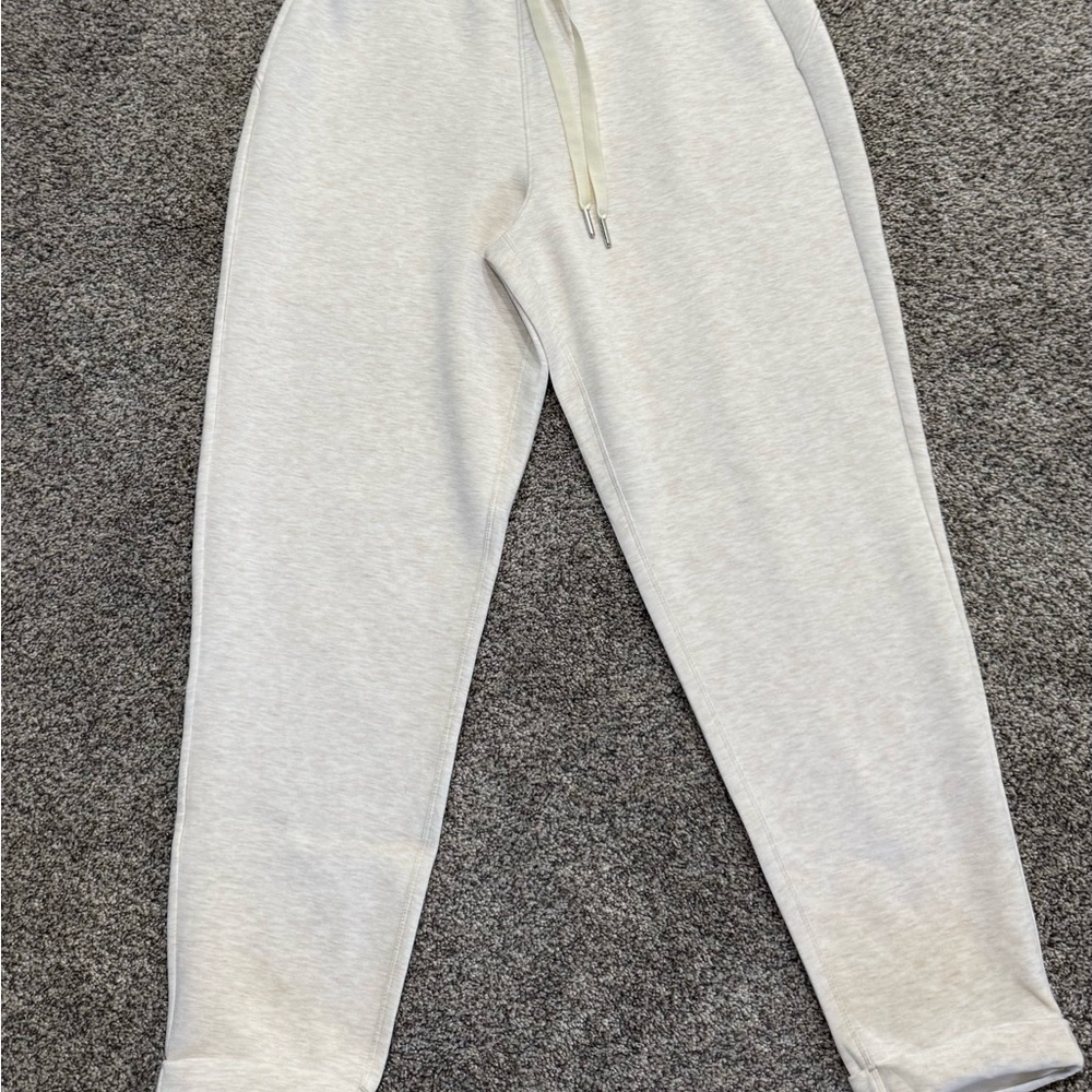 Spanx heather oatmeal, tapered pants